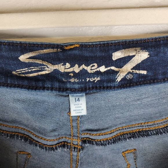 Seven7 Women's 14 Jean Shorts Weekend Short - Picture 3 of 5